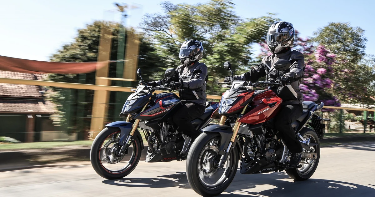 Honda CB300F Twister 2027 ABS ಮತ್ತು S ಮಾದರಿಗಳು ರಸ್ತೆಯಲ್ಲಿ ಚಲಿಸುತ್ತಿರುವ ಅಧಿಕೃತ ಚಿತ್ರ